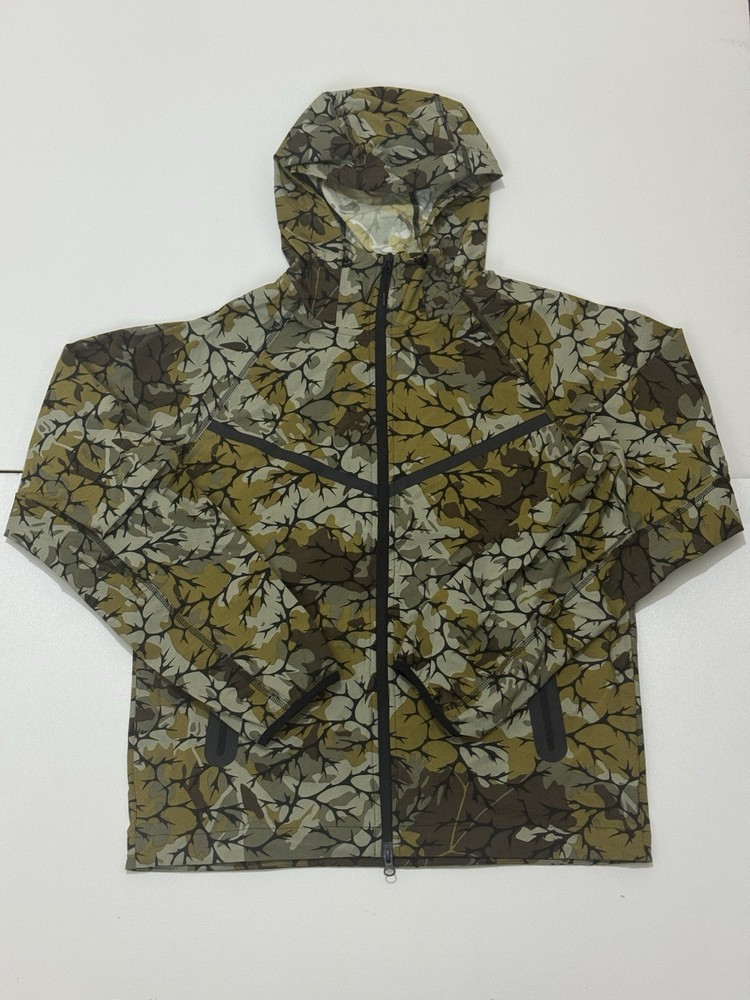 Nike Tech Woven Full Zip Windbreaker – Camo – Small – IF0915-368