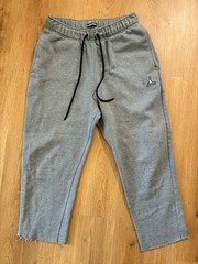 Jordan Men’s Gray Fleece Sweatpants M Drawstring Elastic Waist Pockets